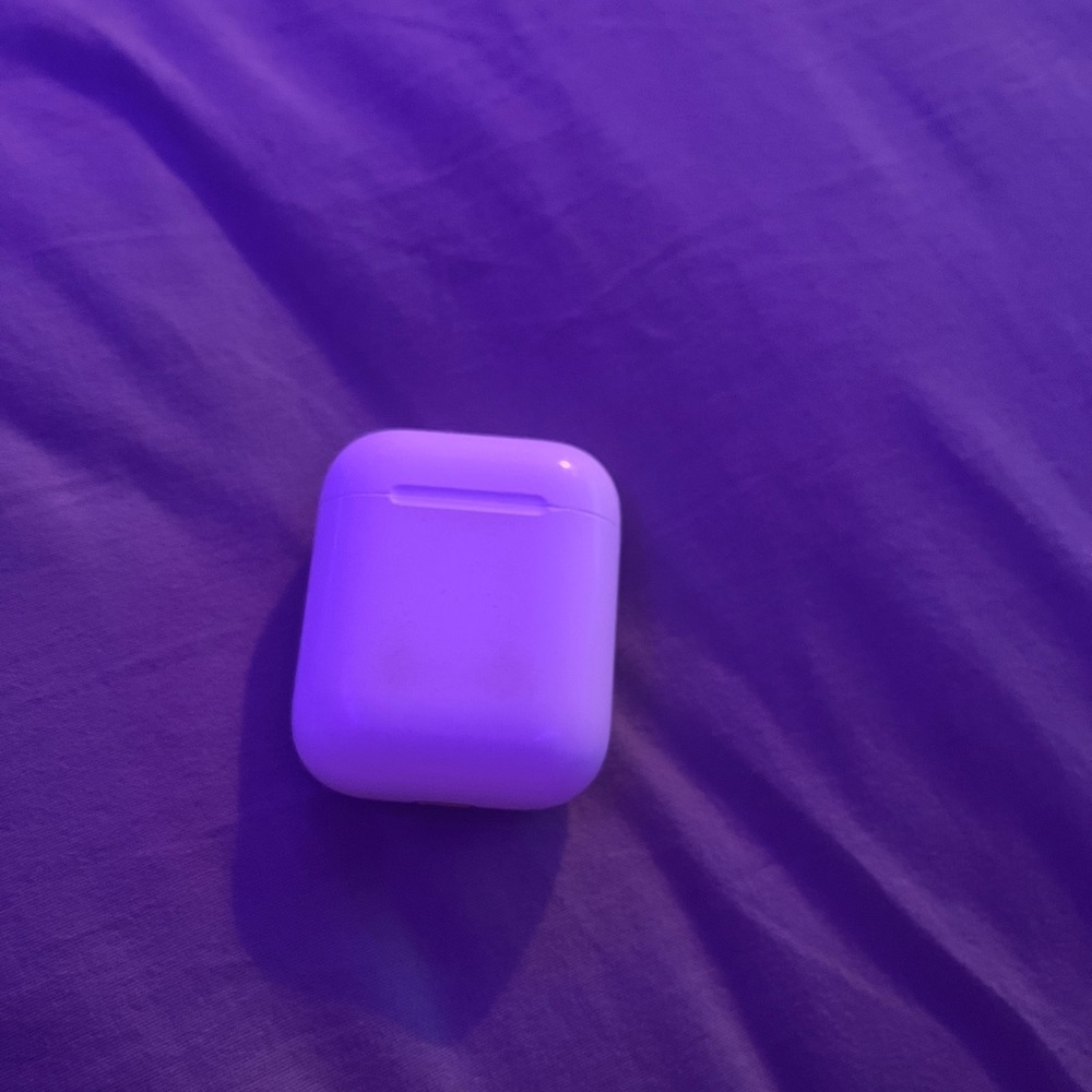 AirPod 2 - Picture 2 of 4